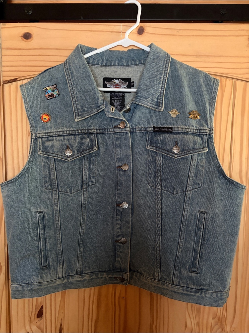 Size 2W Harley-Davidson Women's Denim Vest in Light Blue with Patch Pins